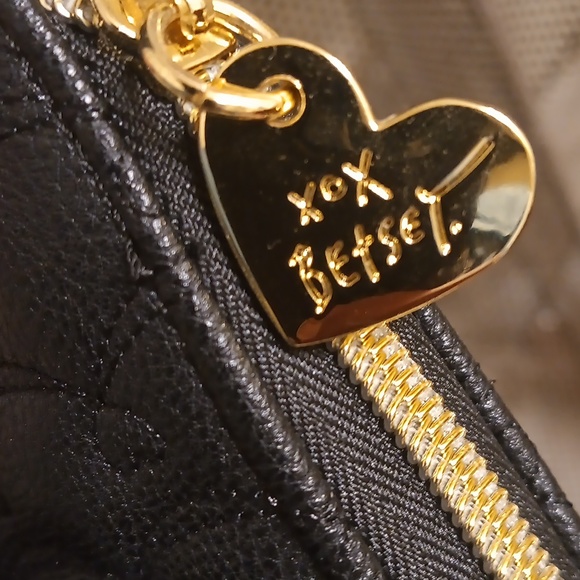 Betsy Johnson Crossbody/Clutch - Picture 8 of 10